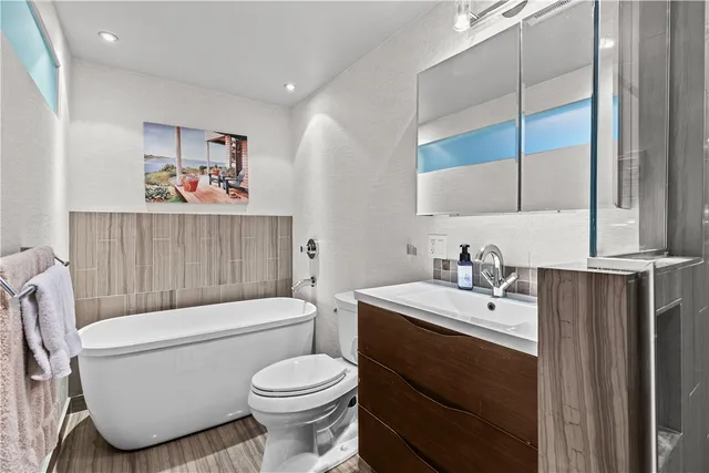 $1,300,000 | 75 Pelham Street, Unit B, Newport, RI 02840