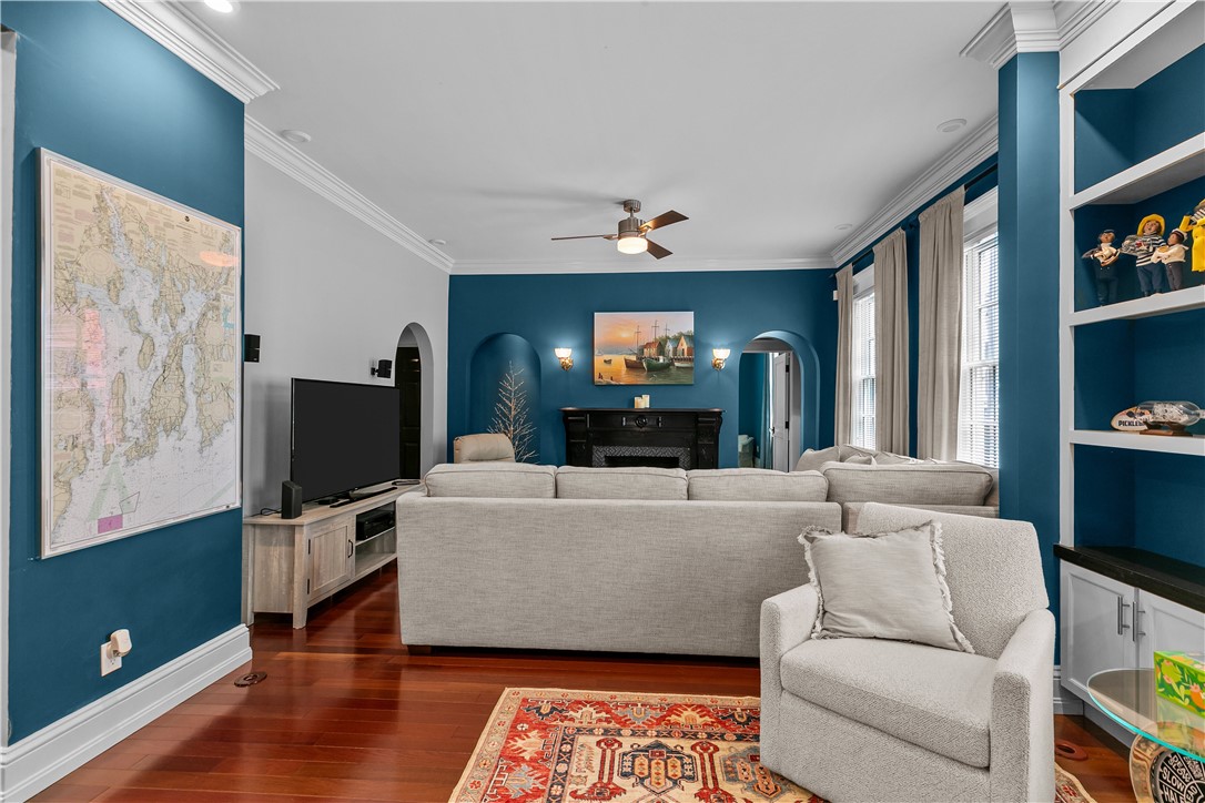 75 Pelham Street, Unit B Newport, RI 02840 - Photo 4 of 45