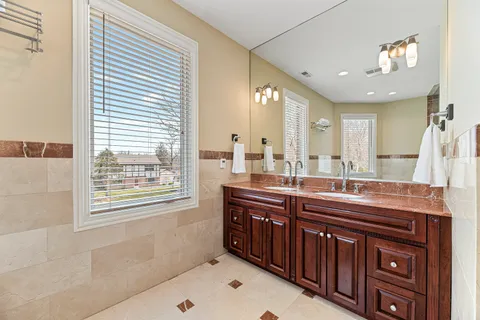 $1,399,000 | 11556 Elmwood Place, Deerfield, IL 60015