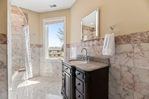 $1,399,000 | 11556 Elmwood Place, Deerfield, IL 60015