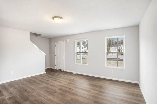 $364,900 | 520 Hawk Wood Court, Cedar Springs, MI 49319