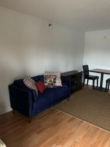 35 Main Street, Unit 8 Ogunquit, ME 03907 - Photo 5 of 6 Unit 108 Seafarer 8