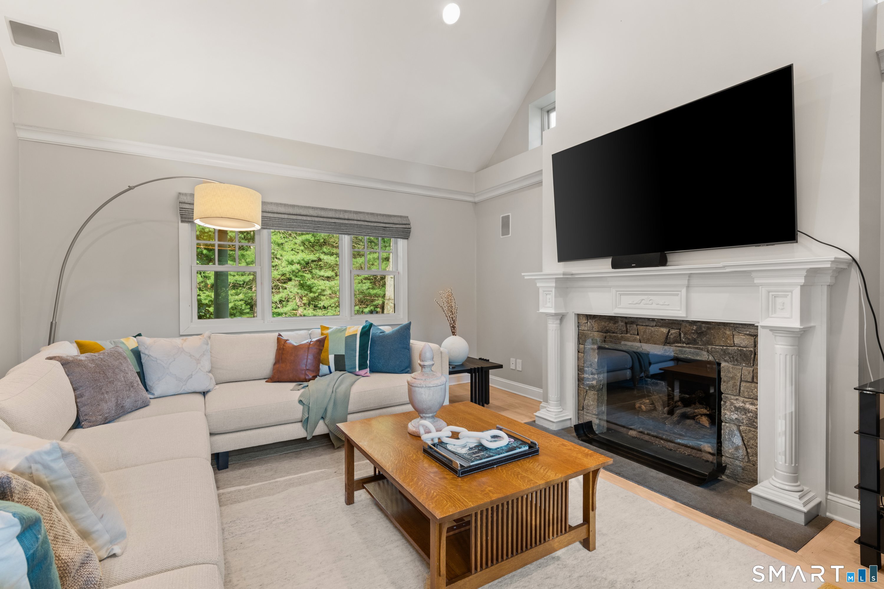 18 Silver Brook Road Westport, CT 06880 - Photo 7 of 33