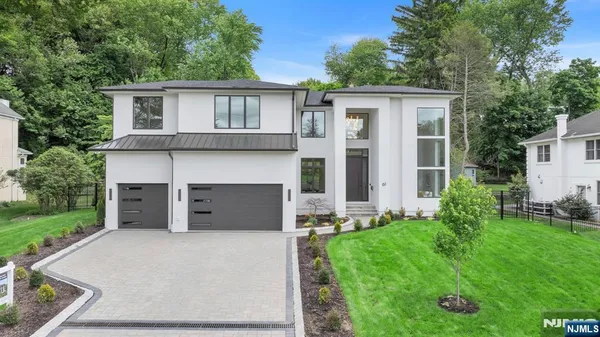 $3,949,000 | 61 MacArthur Avenue, Closter, NJ 07624