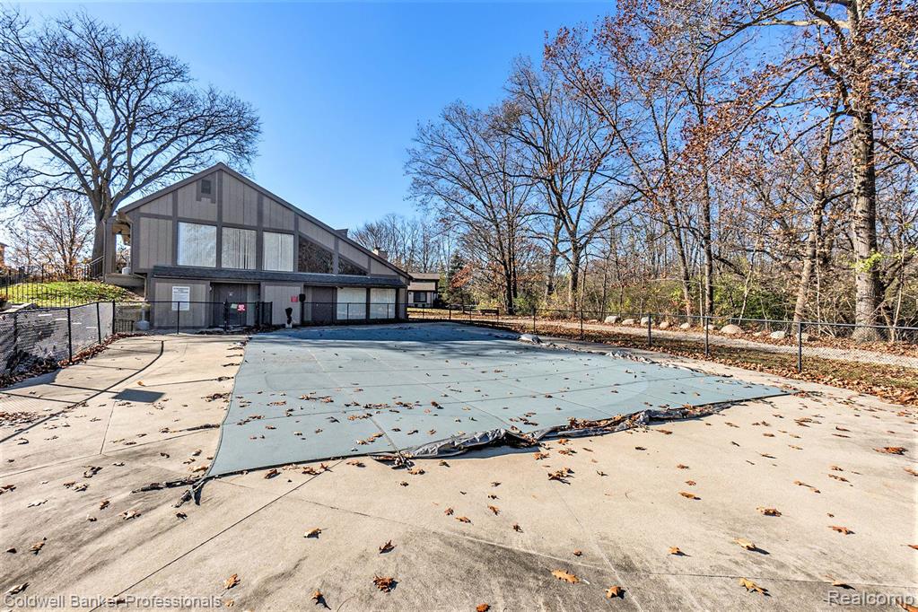 1754 Thomas Court Rochester Hills, MI 48309 - Photo 31 of 36