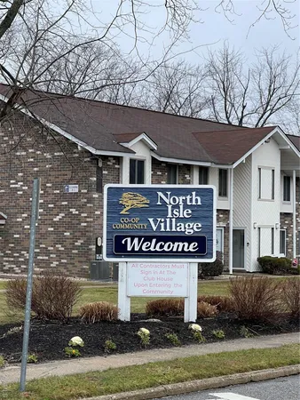 $199,000 | 22 Kiowa Court, Unit 22, Coram, NY 11727