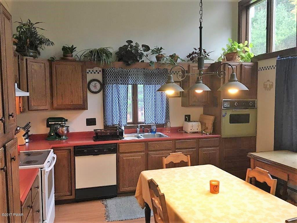 204 Lcpl Jacob Beisel Road Lackawaxen, PA 18435 - Photo 13 of 39 kitchen