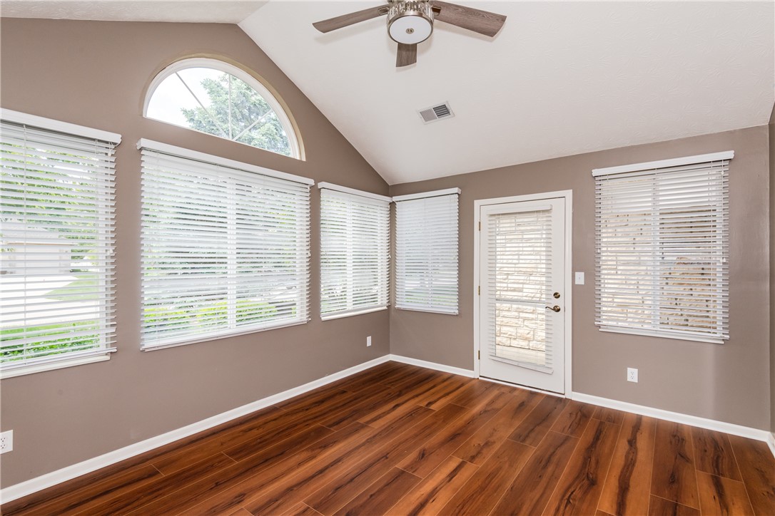 184 Edinburgh Springboro, OH 45066 - Photo 11 of 31 Florida Room