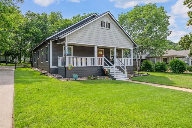 $249,900 | 2832 Forest Avenue, Fort Worth, TX 76112