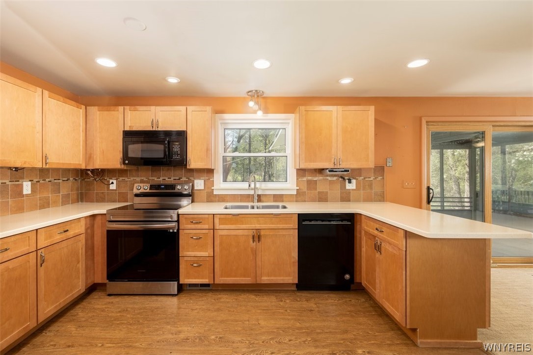 6 South Herrick Road East Aurora, NY 14052 - Photo 5 of 20 Kitchen