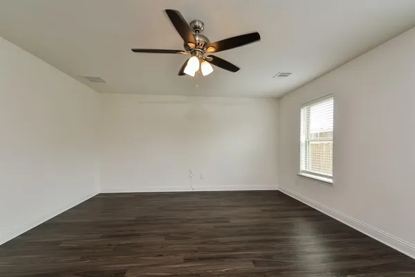 $1,890 | 2628 Warren Lane, Aubrey, TX 76227