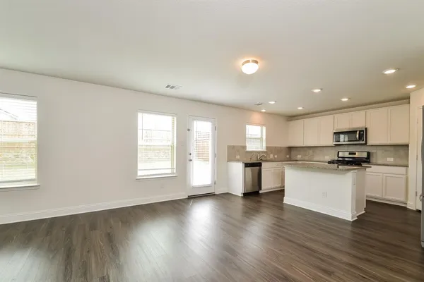 $1,940 | 2628 Warren Lane, Aubrey, TX 76227