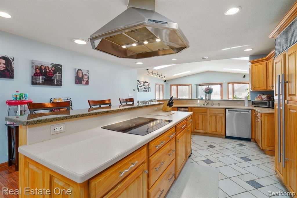 27901 King Road Romulus, MI 48174 - Photo 14 of 52
