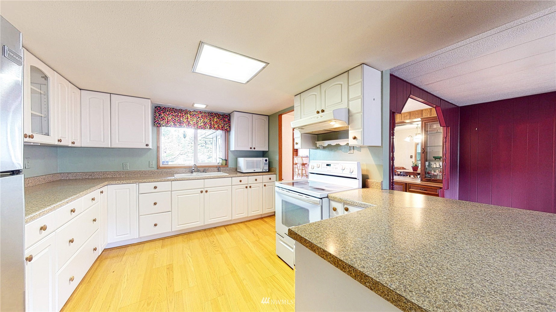957 South Falcon Road Camano Island, WA 98282 - Photo 4 of 25 Gallery Image 4