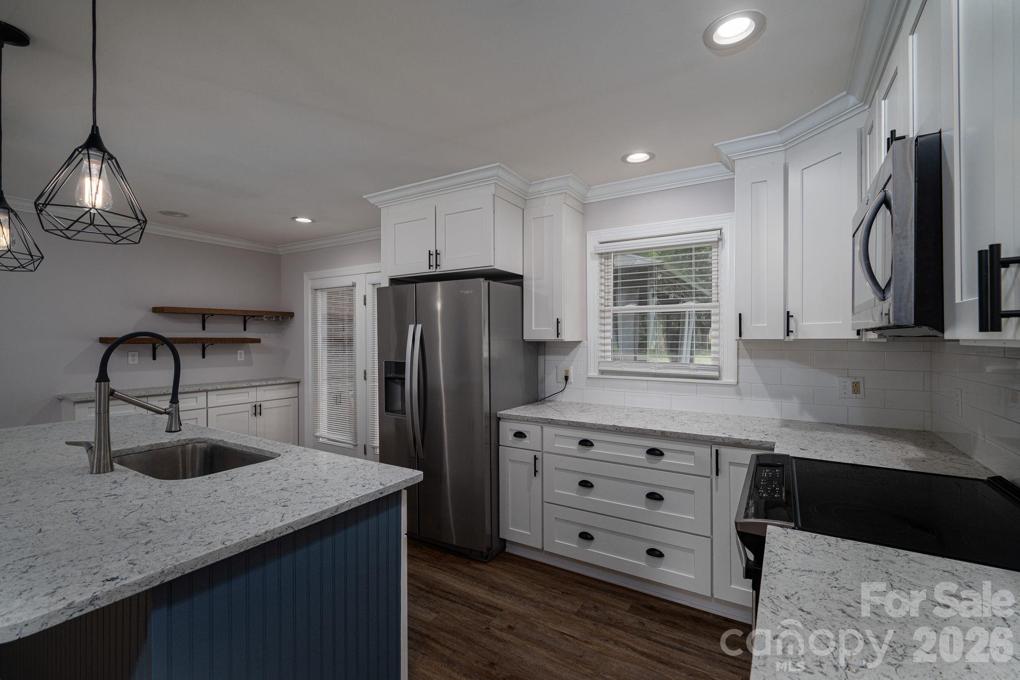 203 Park Road Mount Holly, NC 28120 - Photo 4 of 26