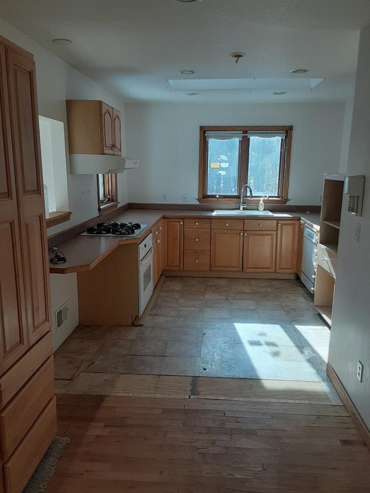 7359 East River Road Flushing, MI 48433 - Photo 7 of 16