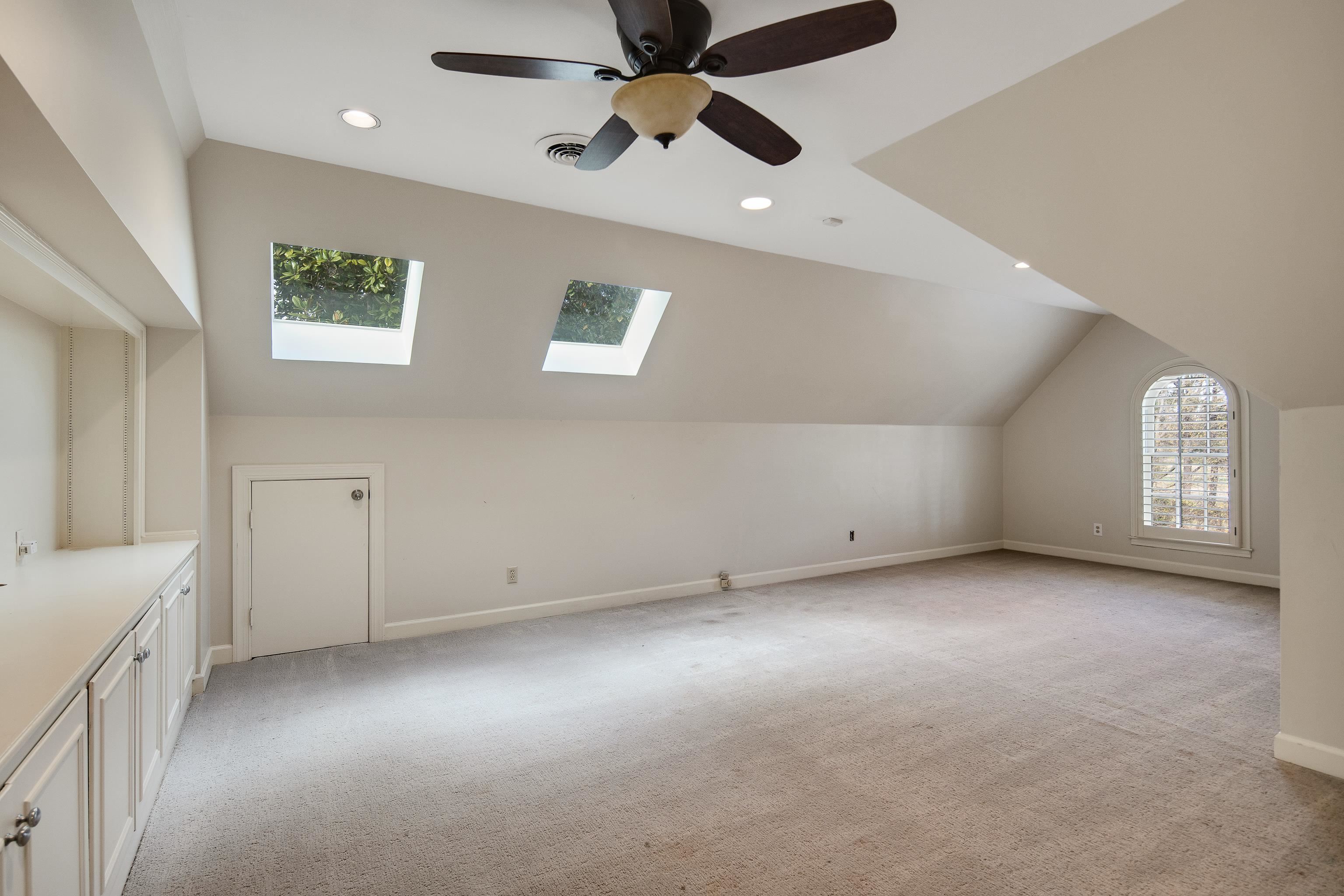 505 Goodwyn Street Memphis, TN 38111 - Photo 30 of 40 a view of an empty room with a window