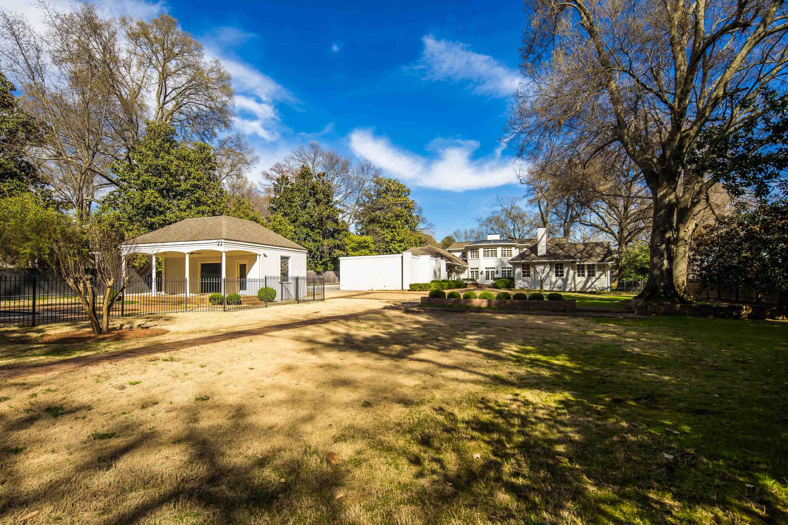 505 Goodwyn Street Memphis, TN 38111 - Photo 39 of 40 a front view of a house with a yard