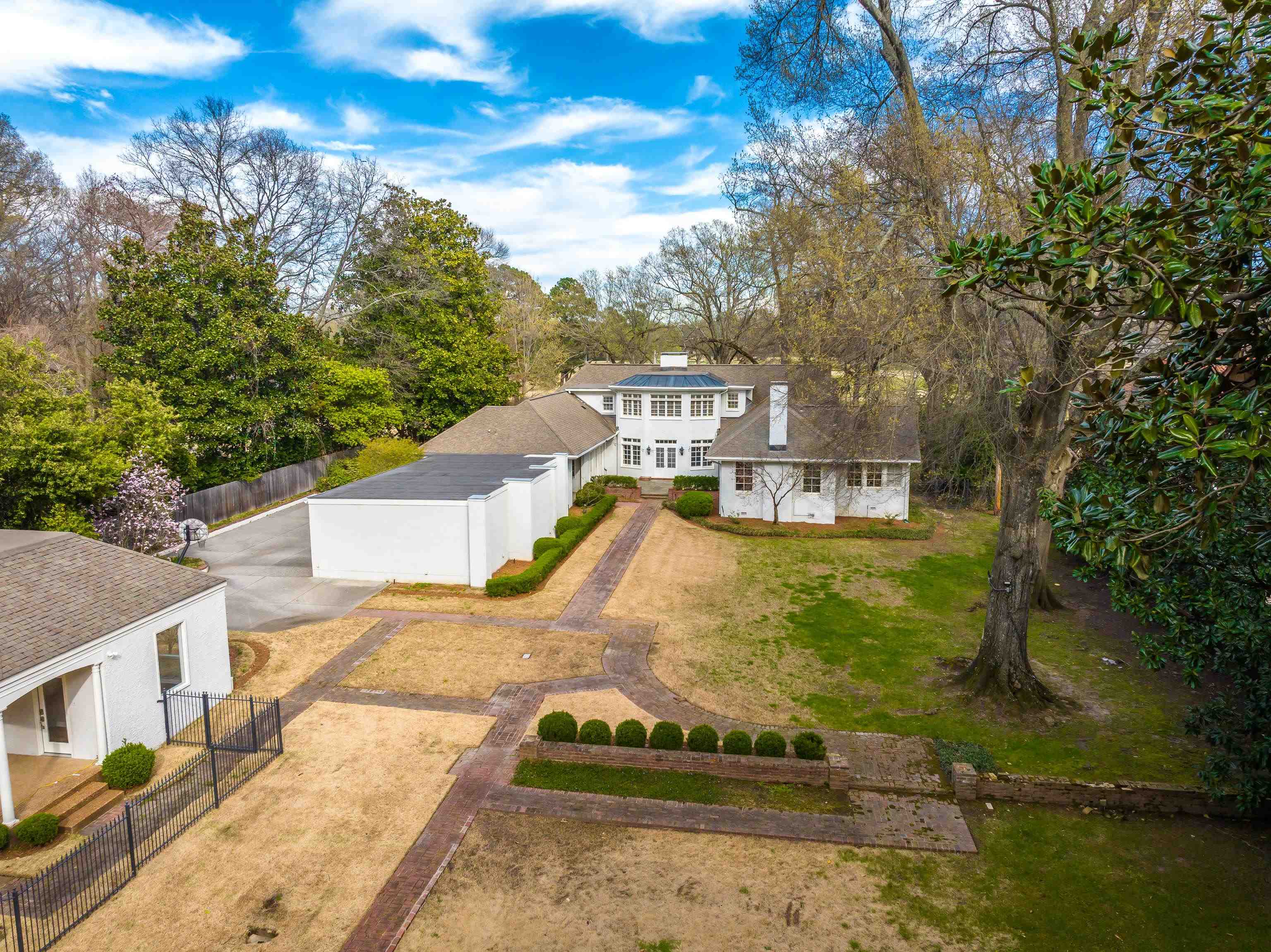 505 Goodwyn Street Memphis, TN 38111 - Photo 40 of 40 a view of a swimming pool with a yard