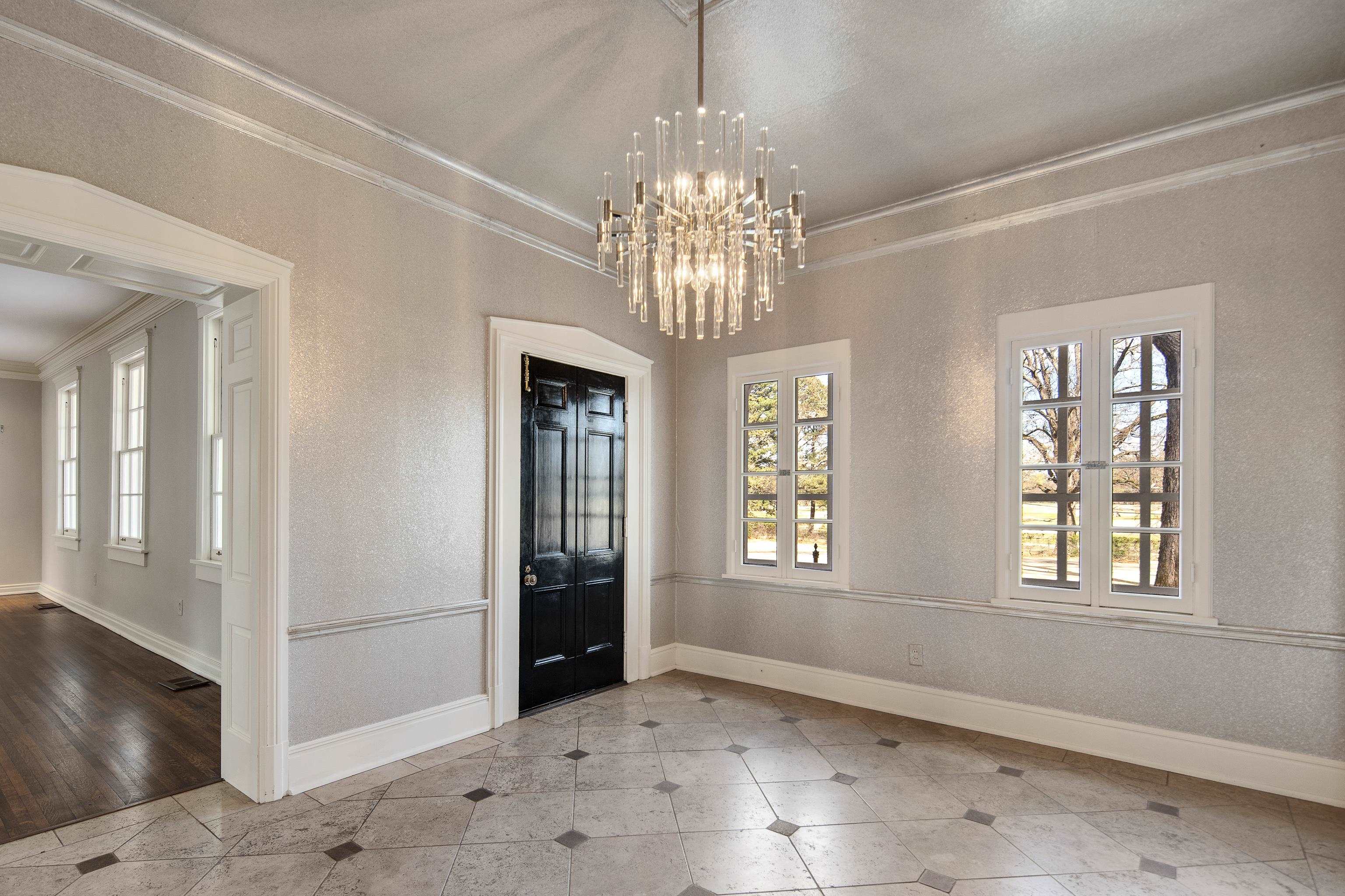 505 Goodwyn Street Memphis, TN 38111 - Photo 5 of 40 a view of a big room with windows and chandelier