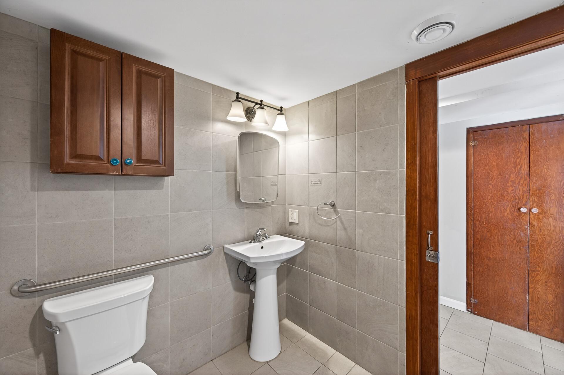 3916 Main Street Northeast Columbia Heights, MN 55421 - Photo 19 of 59