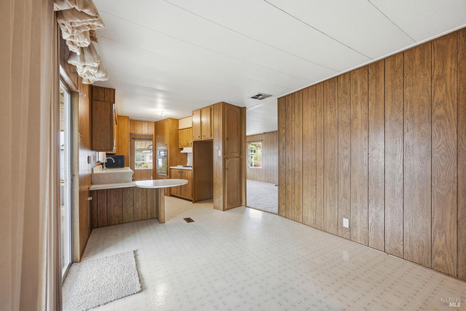 512 Colonial Park Drive Santa Rosa, CA 95403 - Photo 17 of 43