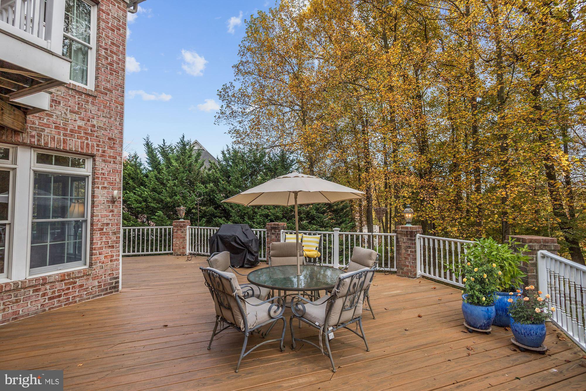 2679 Golf Island Road Ellicott City, MD 21042 - Photo 17 of 63 Expansive Deck