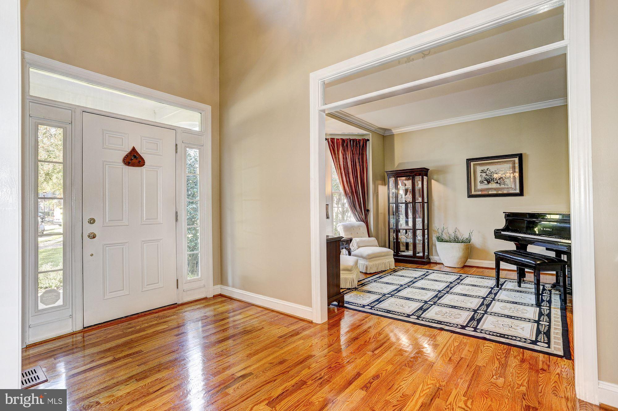 2679 Golf Island Road Ellicott City, MD 21042 - Photo 3 of 63 Two-story foyer