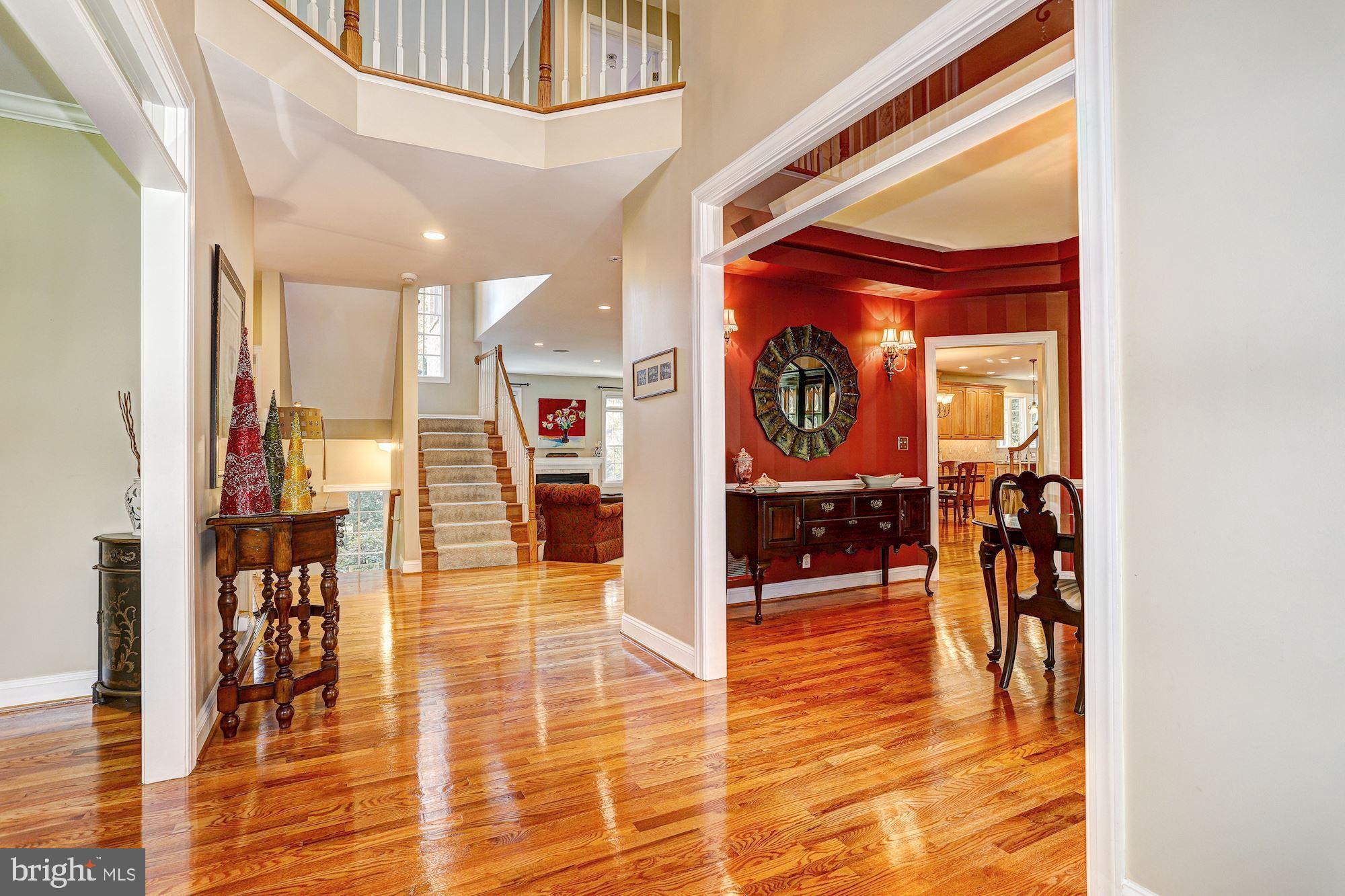 2679 Golf Island Road Ellicott City, MD 21042 - Photo 4 of 63 Two-story foyer