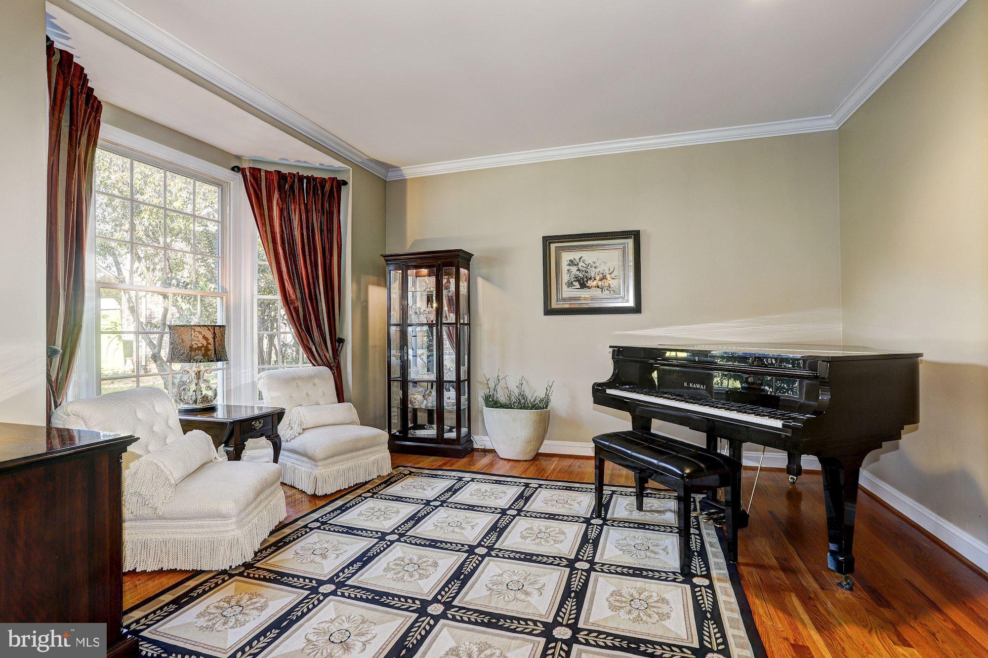 2679 Golf Island Road Ellicott City, MD 21042 - Photo 5 of 63 Living Room