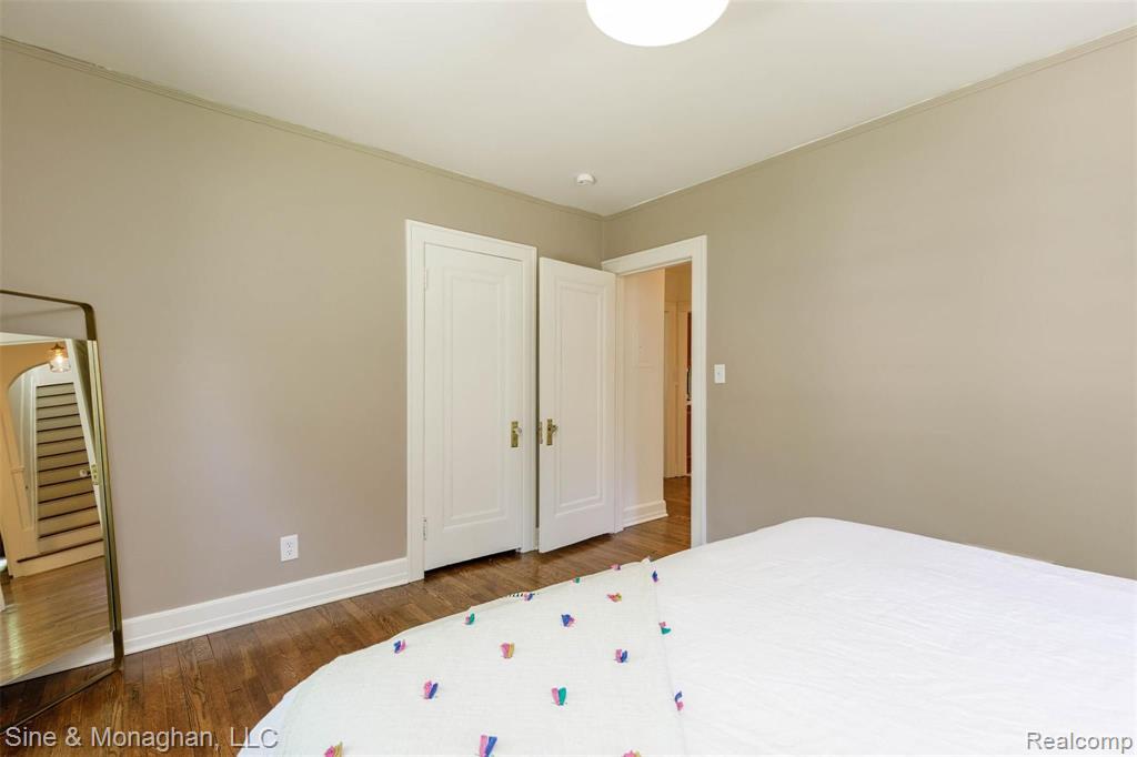 591 Fisher Road Grosse Pointe, MI 48230 - Photo 14 of 35