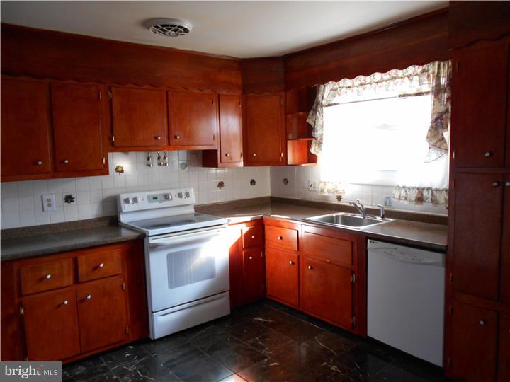 491 Concord Road Broomall, PA 19008 - Photo 6 of 25