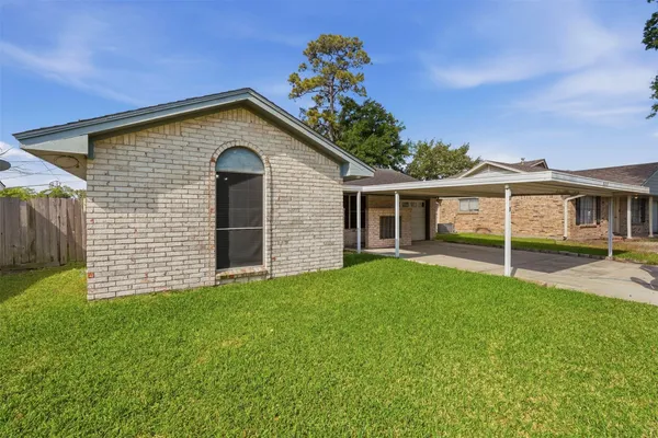 $1,350 | 703 Overbluff Street, Channelview, TX 77530