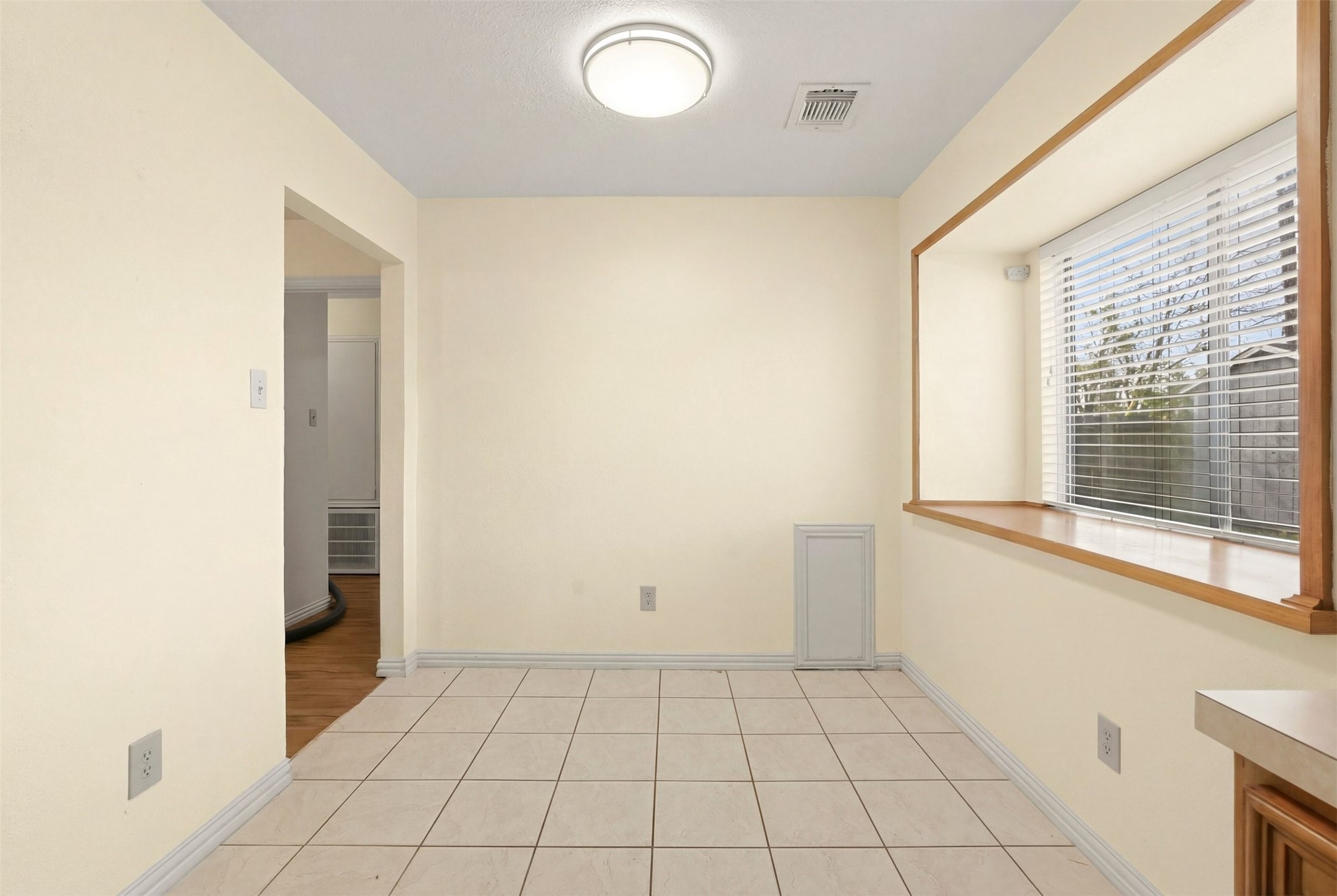 703 Overbluff Street Channelview, TX 77530 - Photo 11 of 24