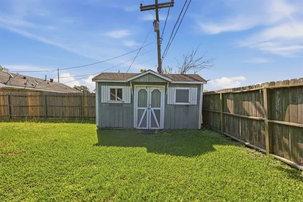 $1,350 | 703 Overbluff Street, Channelview, TX 77530