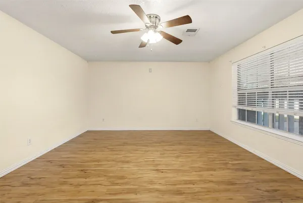 $1,350 | 703 Overbluff Street, Channelview, TX 77530