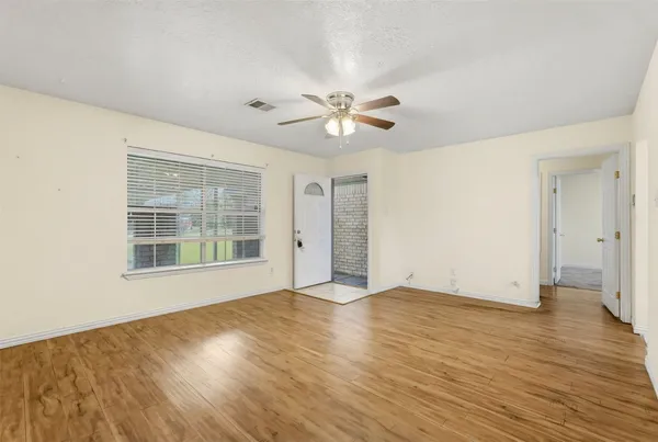 $1,350 | 703 Overbluff Street, Channelview, TX 77530