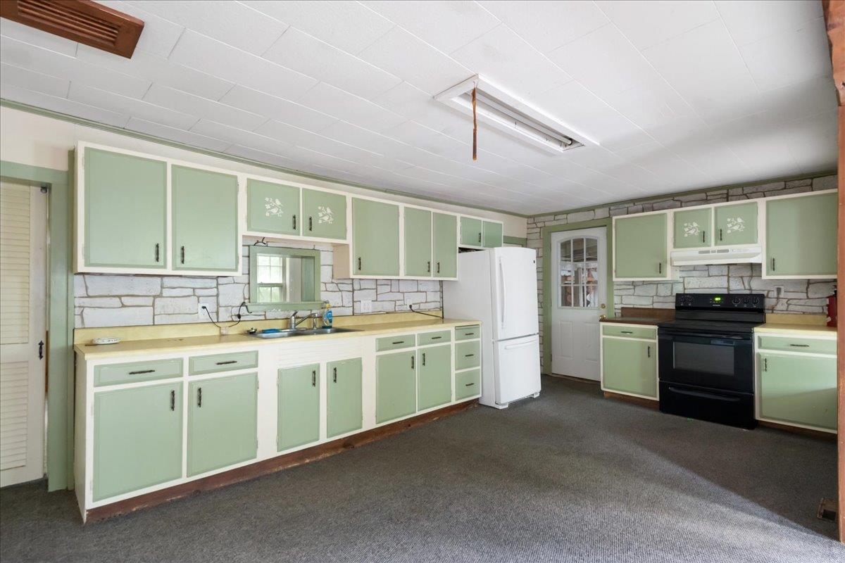 23 Hanna Road Highgate, VT 05459 - Photo 8 of 30