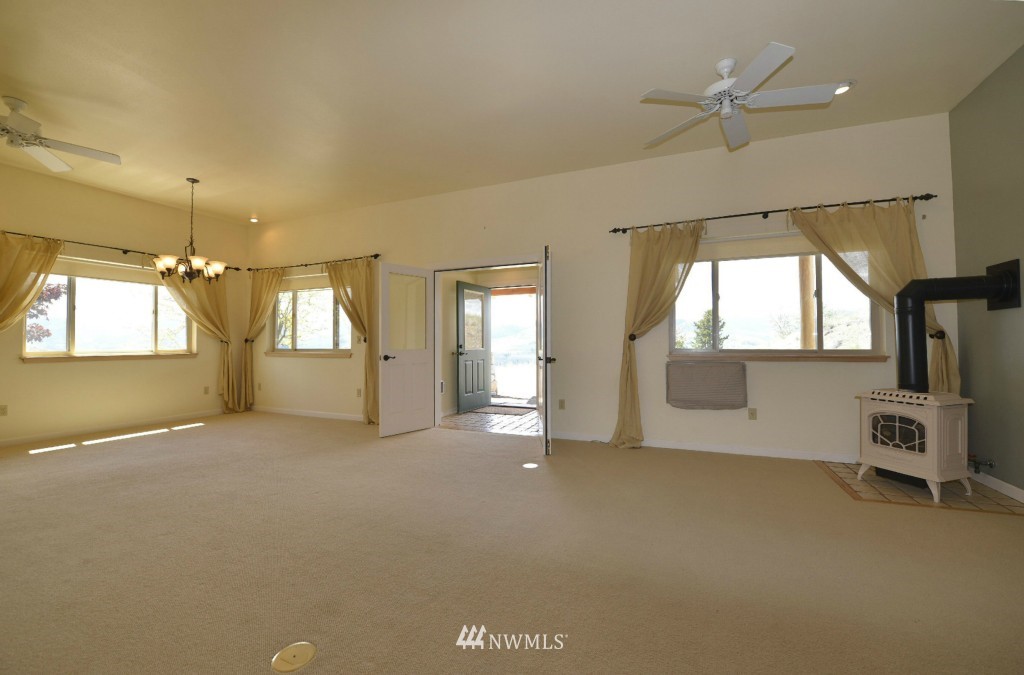 43 Davis Lake Ranch Road Winthrop, WA 98862 - Photo 7 of 25 Gallery Image 7