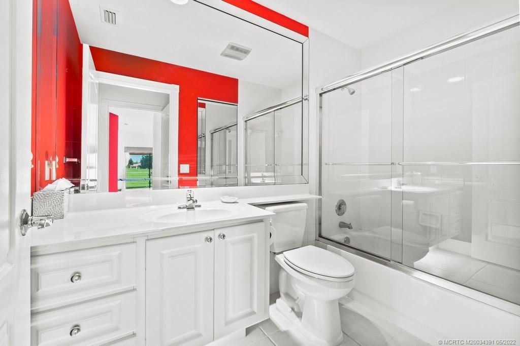 1033 Southwest Balmoral Trace Stuart, FL 34997 - Photo 16 of 35 Gallery Image 16