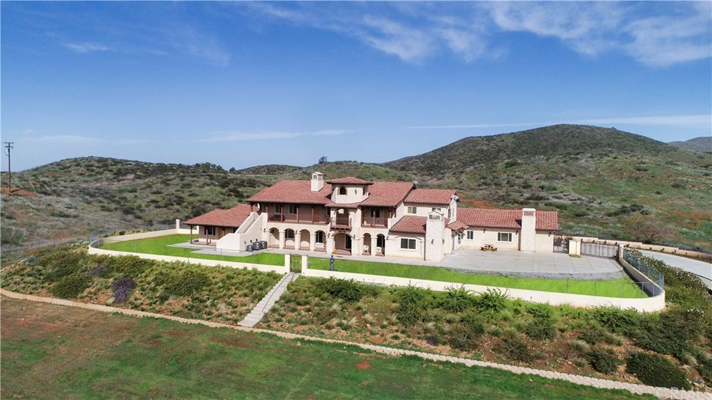 34310 Rawson Road Winchester, CA 92596 - Photo 2 of 63 Enhanced with grass