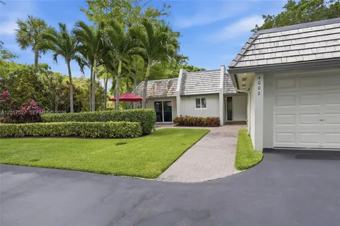 $730,000 | 4002 South Cypress Lane, Unit P17, Pompano Beach, FL 33069