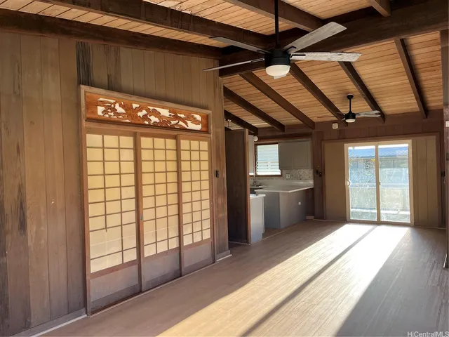 a view of a storage & utility room