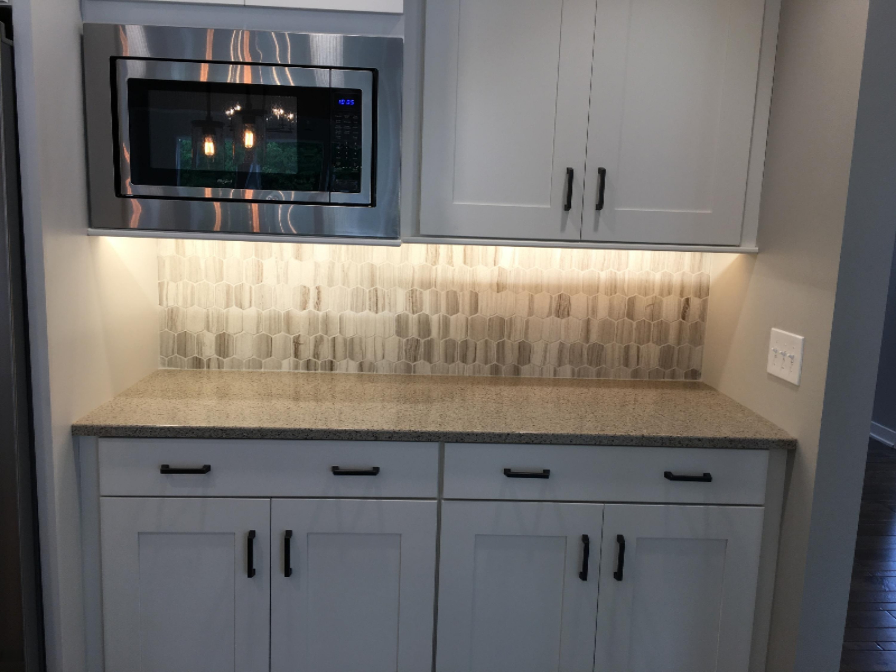 3427 Dunns Ridge, Unit 45 Kalamazoo, MI 49009 - Photo 12 of 28 Built-in microwave