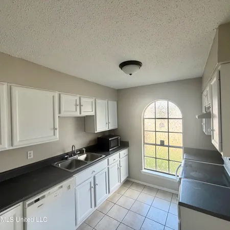 $179,900 | 2513 Calle Hermosa Street, Gautier, MS 39553