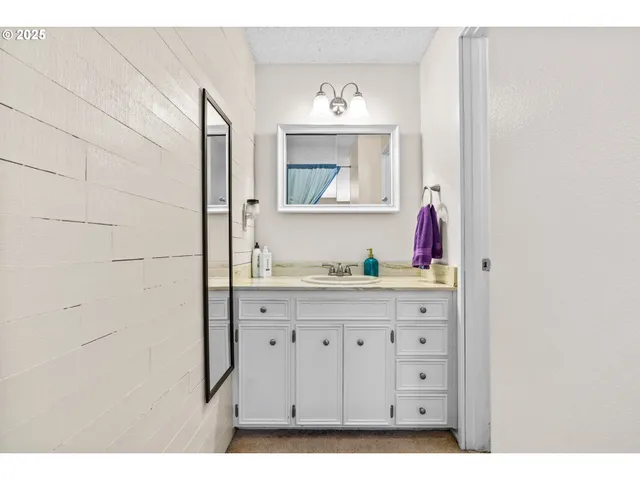 $549,000 | 3837 Kevington Avenue, Eugene, OR 97405