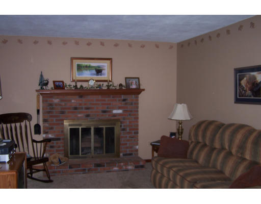 89 Bates Road Westfield, MA 01085 - Photo 9 of 10 Gallery Image 9