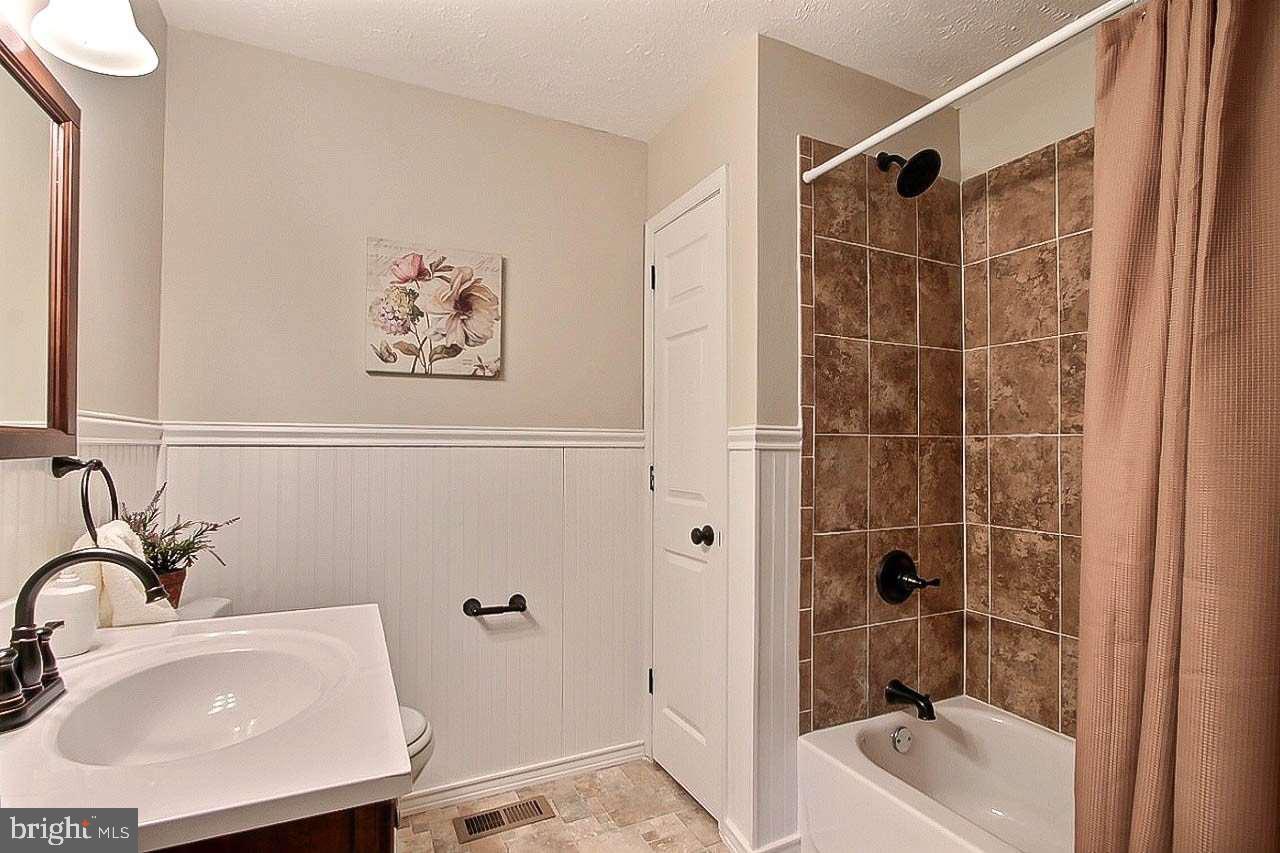 19 South Ridge Road Thomasville, PA 17364 - Photo 16 of 26