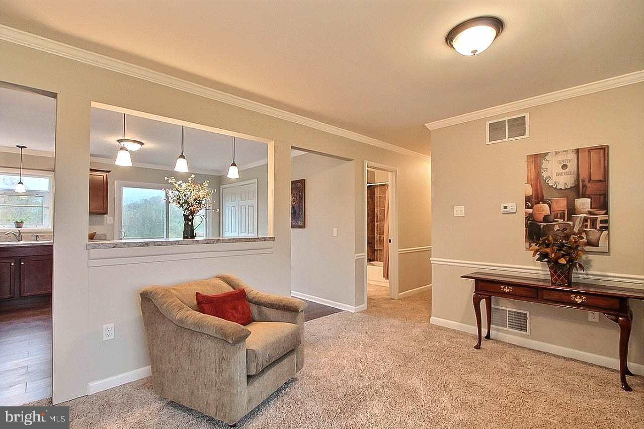 19 South Ridge Road Thomasville, PA 17364 - Photo 5 of 26