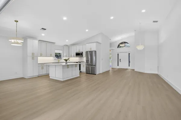 $649,000 | 1599 Oak Berry Circle, Wellington, FL 33414